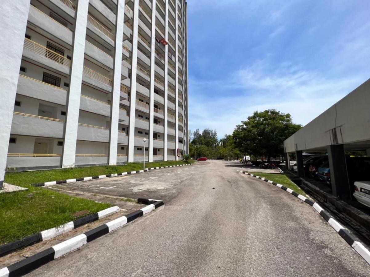 Maya Apartment Bay View Villas Port Dickson Exterior photo