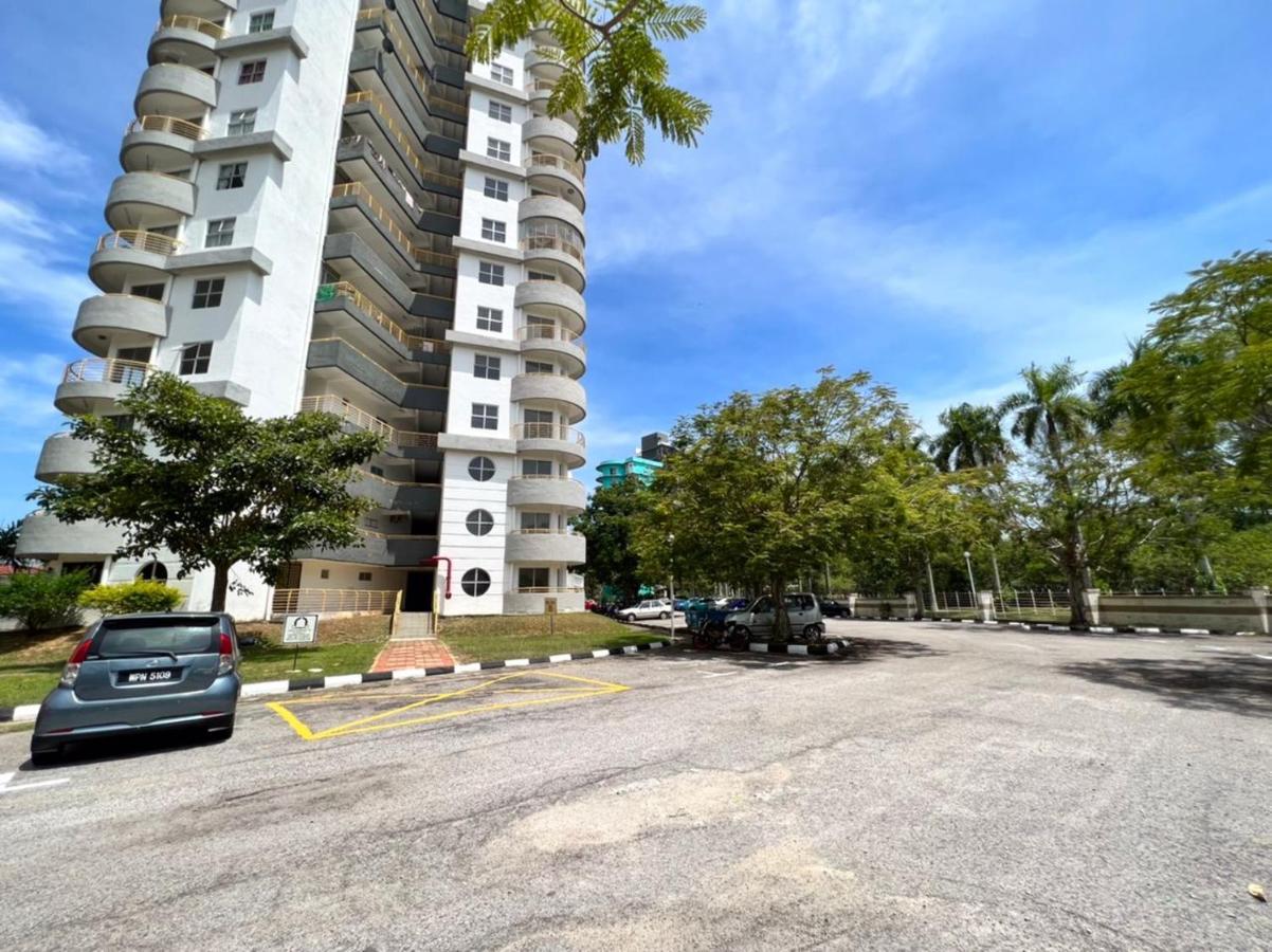 Maya Apartment Bay View Villas Port Dickson Exterior photo